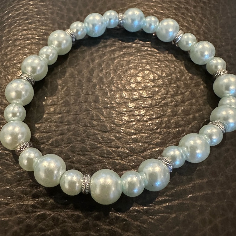 2 set of Elegant Blue beaded Bracelets - Picture 5 of 8